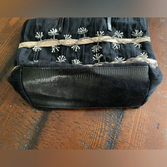 RARE Y2K Authentic Valentino Garavani intricately beaded silk and leather tote ~ - Picture 9 of 16